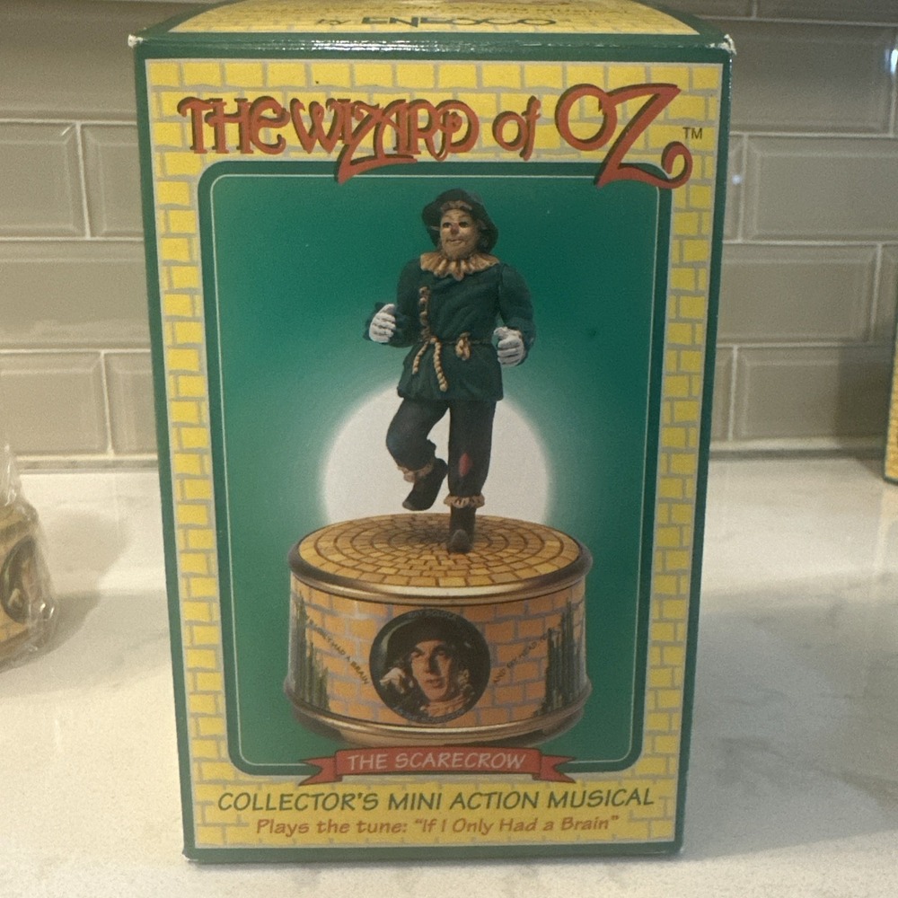WIZARD OF OZ ENESCO Vintage 1995 SCARECROW Mini figurine Musical Box New‎